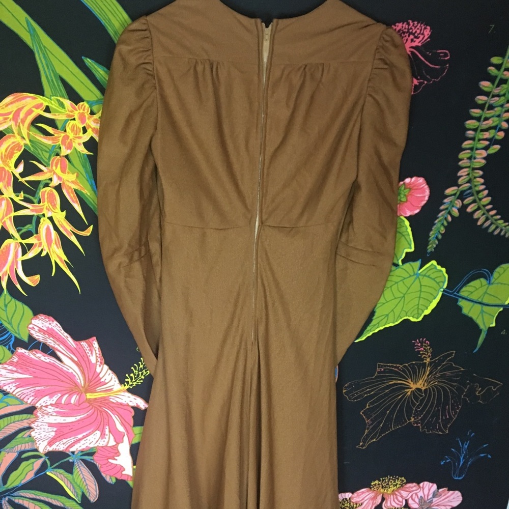 VINTAGE 1970s HAND SEWN LONG SLEEVE MAXI DRESS - Picture 4 of 6